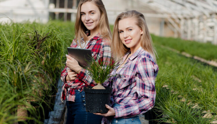 trending fashion in farming